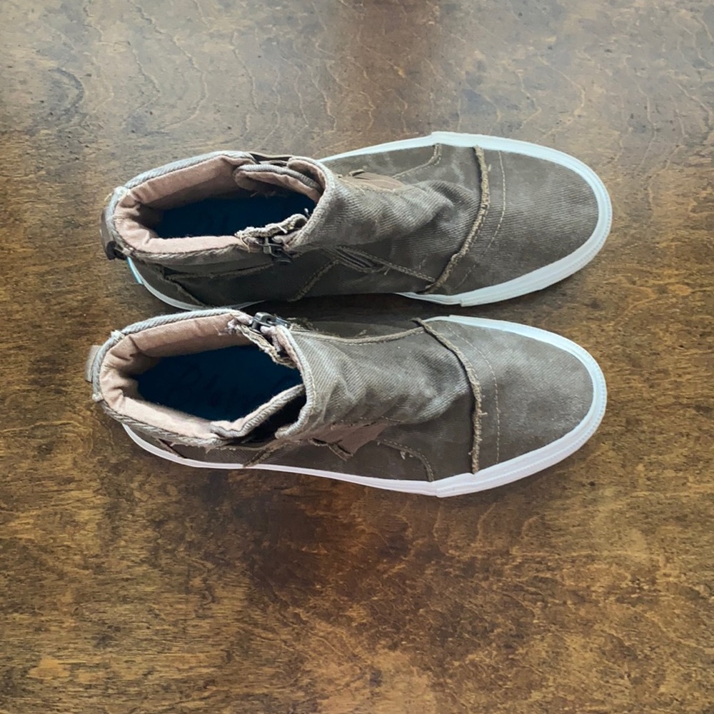 Women’s Army Green Hightop Sneakers